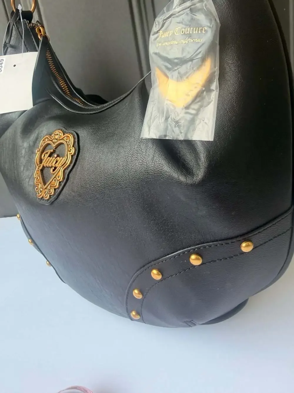 Juicy Couture In Her Juicy Era Hobo Bag in Black